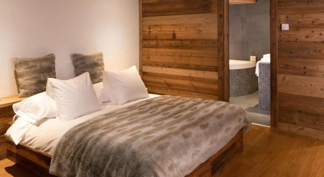 Junior suite Hostellerie du Pas de lOurs "Relais et Châteaux"