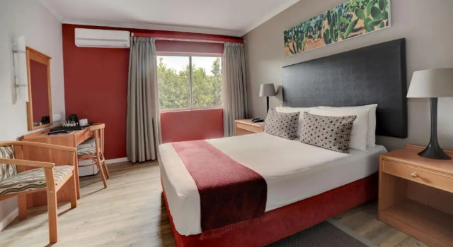 Двухместный номер Standard Premier Express Inn George