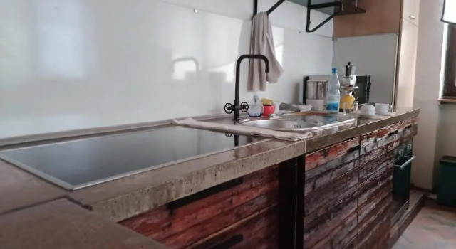 Appartementshaus. Einzelzimmer WC/Dusche, Gemeinschaftsküche, Zentral, Parkplatz kostenlos in 91639 Wolframs-Eschenbach, Varaa Hotelli Hotellit Baijeri pysäköinnillä, Pysäköinti
