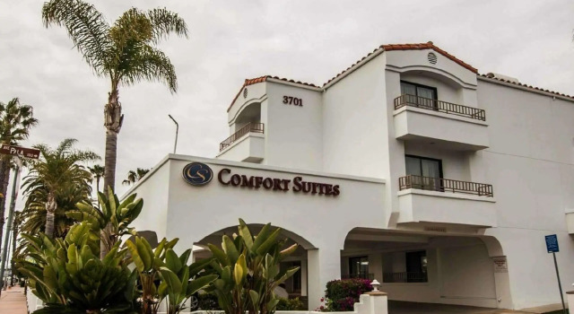 Полулюкс Comfort Suites San Clemente Beach