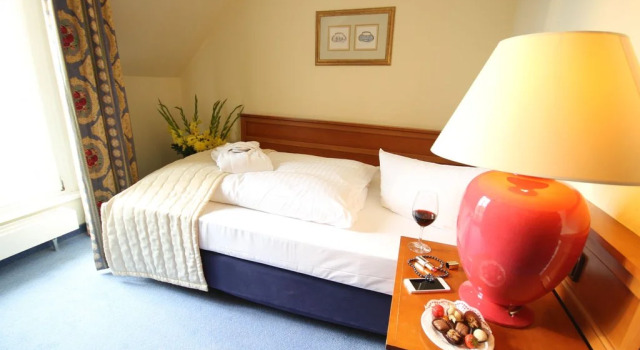 Seehotel Zeuthen, Prenota Hotel Zeuthen Brandeburgo