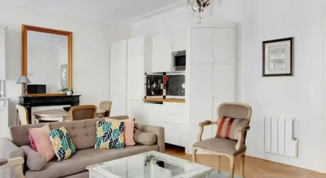 Апартаменты Eiffel Market Charming 2 Bed Apt Near Invalides