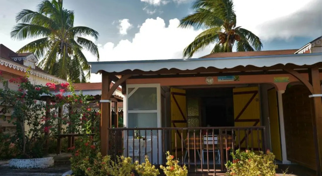 Бунгало Village Bungalows Chez Honore