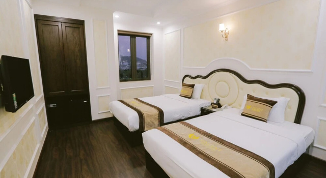 Двухместный номер Standard c 1 комнатой Vincent Halong Hotel