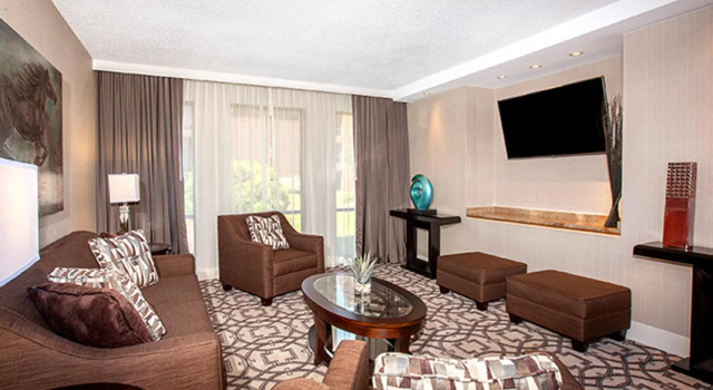Двухместный люкс c 1 комнатой Baltimore Marriott Hunt Valley Inn