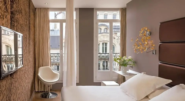 Номер Standard с балконом Legend Hôtel Paris