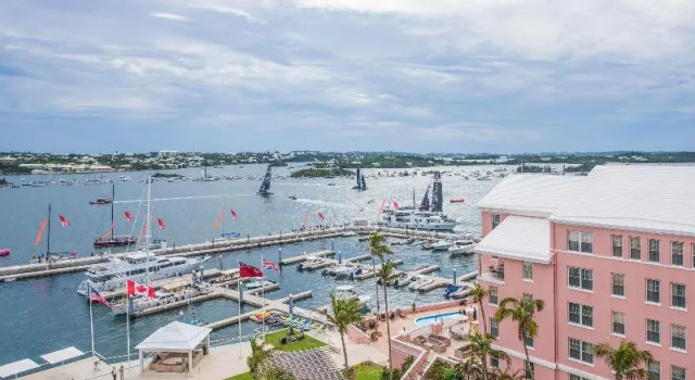 Двухместный номер Standard с балконом и с видом на город Hamilton Princess & Beach Club A Fairmont Managed Hotel
