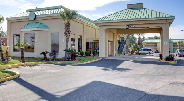 Номер Standard Econo Lodge Inn & Suites Gulfport Airport