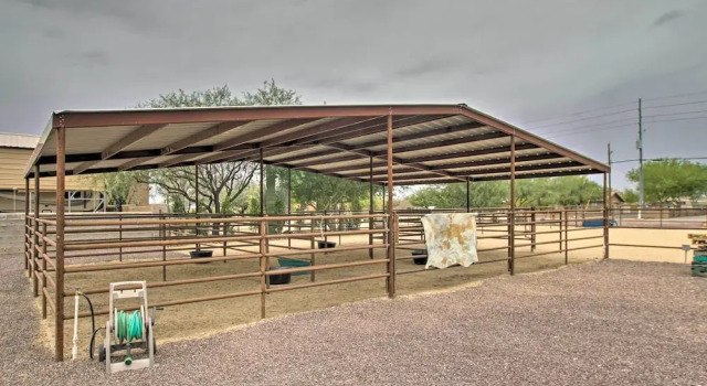 Phoenix 'kick Back Corral' w/ Outdoor Oasis!, Varaa Hotelli New River Arizona