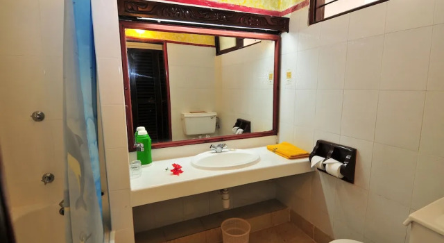 Двухместный номер Standard с балконом и с видом на сад Reef Hotel Mombasa