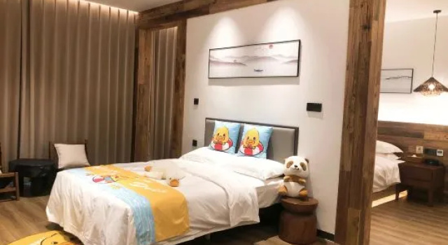 Семейный люкс с видом на сад Yu She Home Hotel