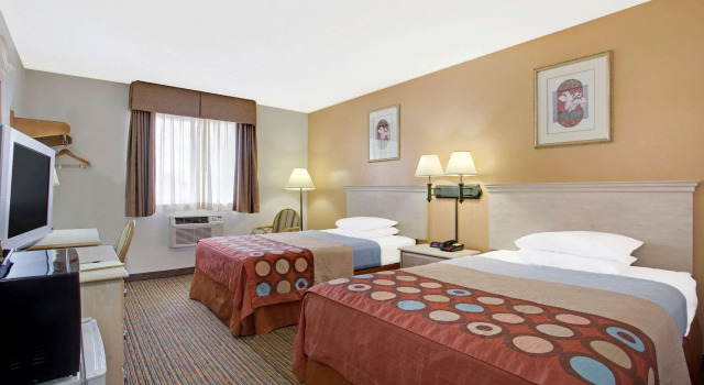 Super 8 by Wyndham Clearwater/St. Petersburg Airport, Reserva ahora Hotel Clearwater Beach Playas de Clearwater y St. Pete Beaches