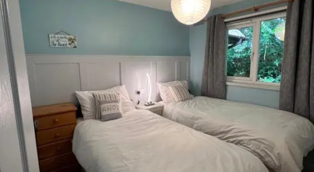 81 Hengar Manor