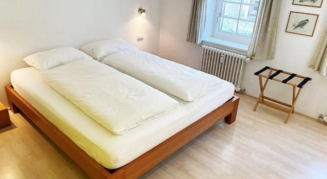 Dachwohnung im Alpenstil, 60m2 für 2P, mit Garage BM186, Book Hotel Pontresina 