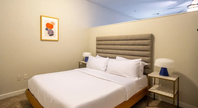 Студия CozySuites Music Row Bold 1BR in Midtown Nashville