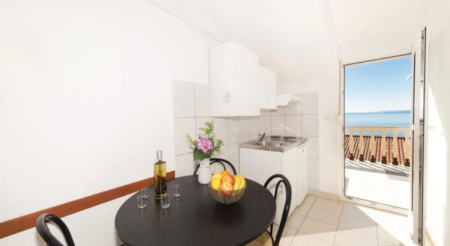 Apartment in Okrug Gornji with Two-Bedrooms 2, Забронировать Апартаменты/квартира Отели Трогир с парковкой, рядом с Пляж Бочичи, Парковка