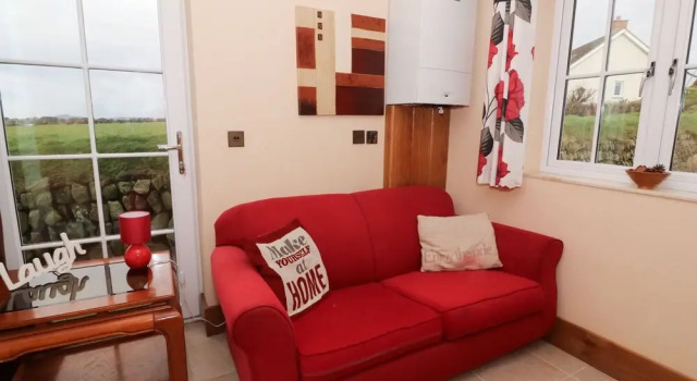 Maes Y Gwaelod, Boek Hotel Solva 