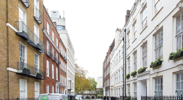 Exclusive 2BR Apartment In Covent Garden With Patio, Забронировать Апартаменты/квартира Апартаменты Лондона, рядом с Памятник «Боудикка и ее дочери», Апартаменты/квартира