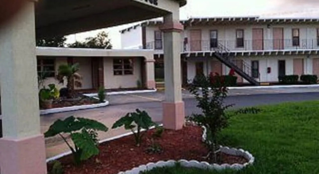 Nassau Holiday Motel, Prenota Motel Yulee Florida