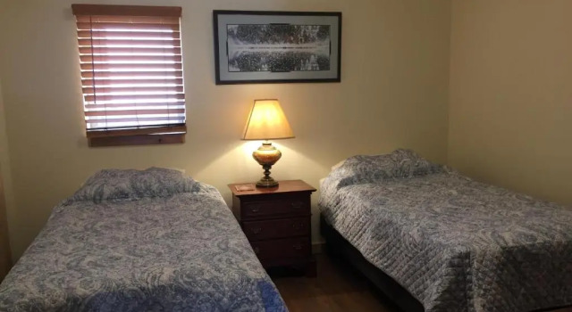 Creekside Downtown Vacation Suites, Only Adults 25 or older, Забронировать Отель Отели Буффало 4 звезды, рядом с Гольф-клуб «Баффало», 4*