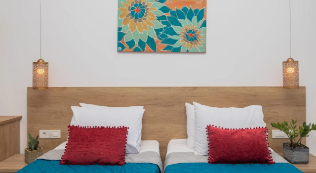 Четырёхместный люкс Luxury с 2 комнатами Aphrodite Studios & Suites - 140m from the beach, by ZanteWize