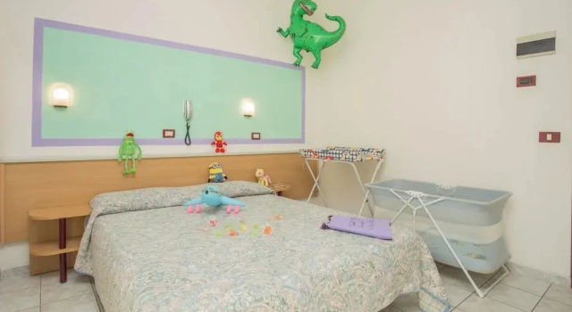 Hotel Dover Rooms & Coffee Adults Friendly, Забронировать Отель Отели Ravenna Area с парковкой, Парковка