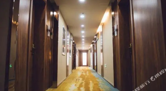 Xinfanghua Hotel, Book Hotel Cangzhou Hebei