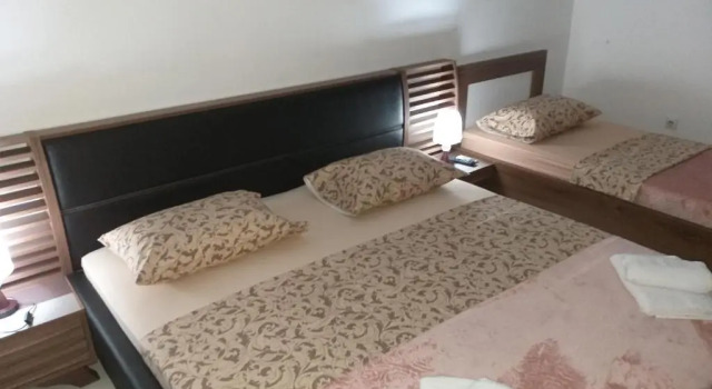 Apartments & Studio Haxhibeti