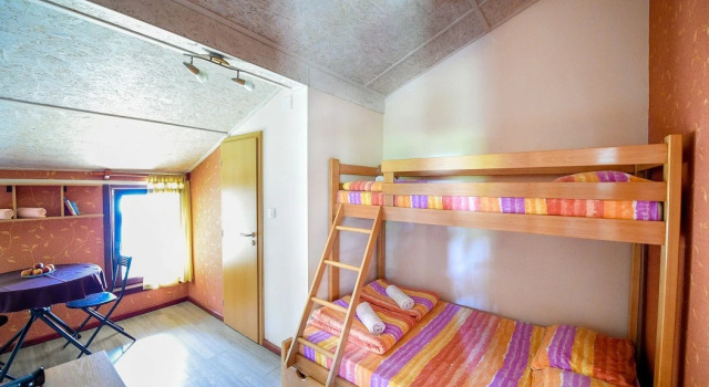 San Art Floating Hostel & Apartments, Забронировать Апартаменты/квартира Нови Белград Белград, рядом с Торговый центр Usce