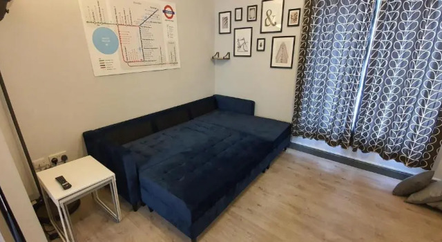 Апартаменты Cheddar Village Apartment