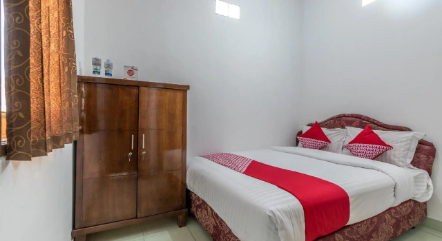 Hotel O Kost Arie 1, Book Hotel Jakarta Jakarta Province, near Arion Mall