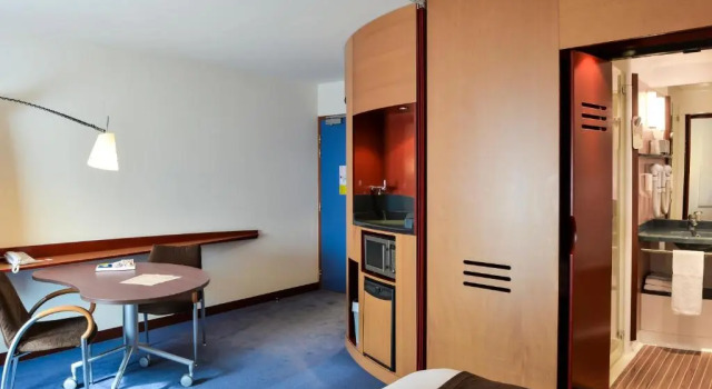 Трёхместный люкс Superior Novotel Suites Reims Centre