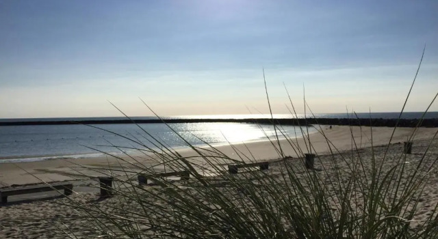 Коттедж Holiday home Dijkstelweg 30 - Ouddorp with terrace and very big garden, near the beach and dunes - not for companies