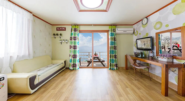 Geoje Beach Love Pension