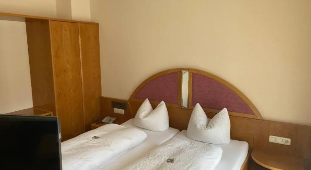 Hotel garni St.Georg, Varaa Hotelli Hotellit Baijeri pysäköinnillä, Pysäköinti