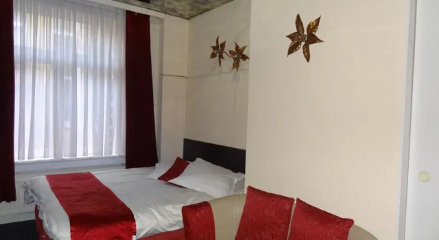 Hotel Ocelot, Забронировать Отель Остенде Бельгийское побережье, рядом с Leopoldpark