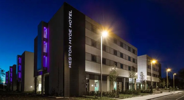 Двухместный полулюкс Heston Hyde Hotel