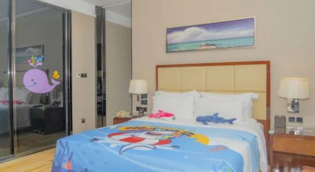 Семейный люкс Golden Phoenix International Hotel