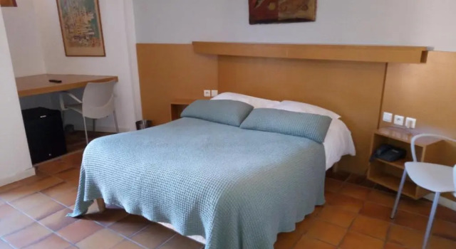 Полулюкс Hôtel des Templiers