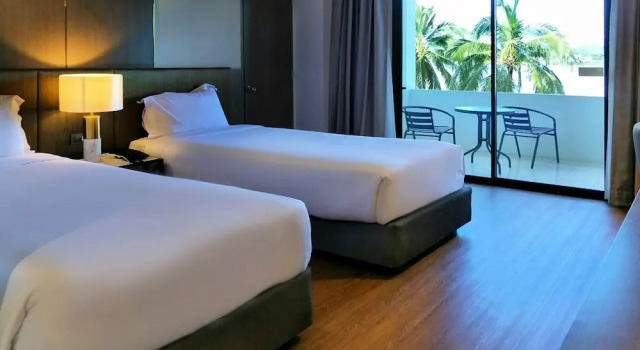 Двухместный номер Superior с балконом и с видом на реку Fortune River View Hotel Nakhon Phanom