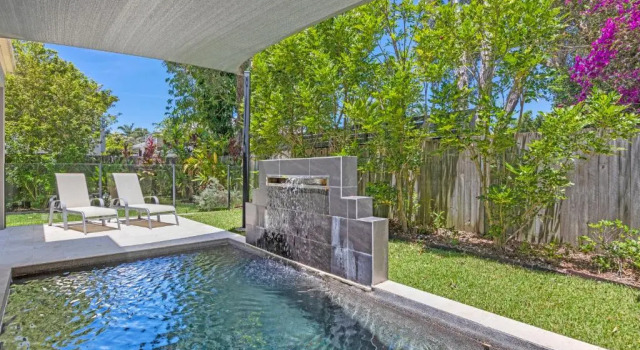 Вилла Luxury Noosa Village River Resort