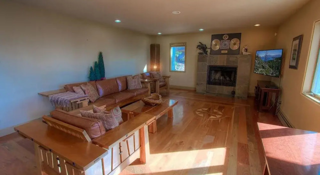 Azure Chateau 7 Bedroom Home by Redawning, Incline Village, Забронировать Отель Инклайн-Виллидж North Lake Tahoe