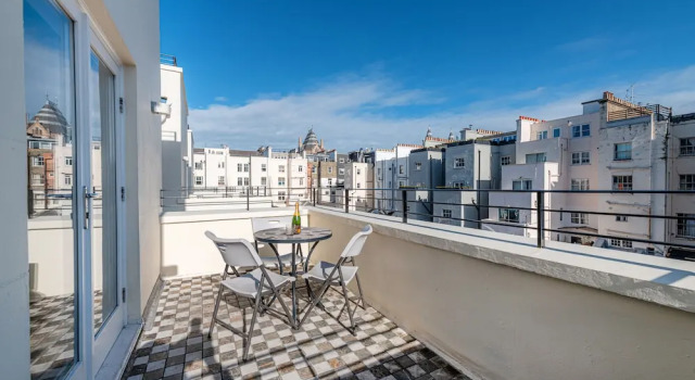 Номер Deluxe c 1 комнатой с балконом 130 Queens Gate Apartments