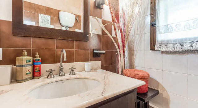 Cozy Cottage With Pool in Assisi, Забронировать Дом для отпуска Виллы Ассизи, Вилла