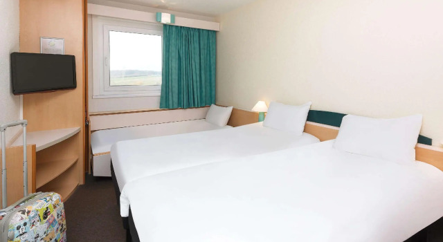 Трёхместный номер Standard ibis Luxembourg Sud