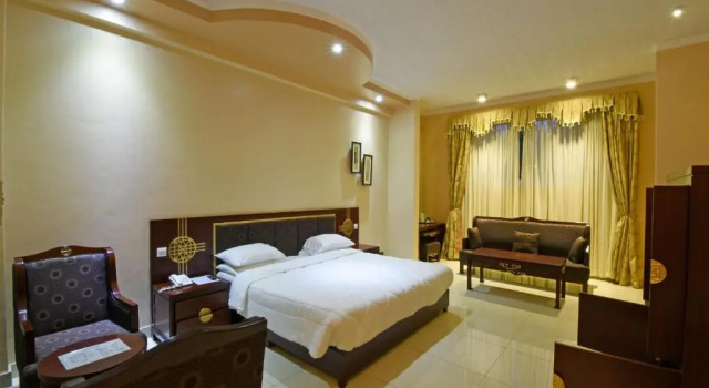 Полулюкс Курортный отель Imperial Resort Beach Hotel