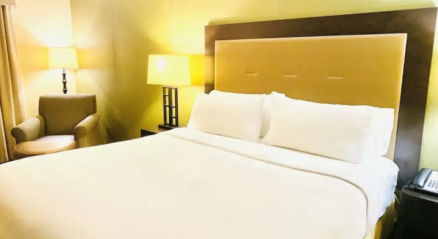 Двухместный номер Standard Wingate by Wyndham Fort Saskatchewan