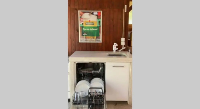 Апартаменты Huge BBQ Garden, Spacious Flat, AC, Free Parking 1