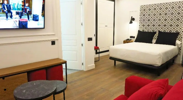 Номер Standard с видом на город Hotel Colón Plaza by anthology hoteles