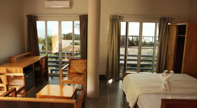 Двухместный люкс Sok Heng Guesthouse